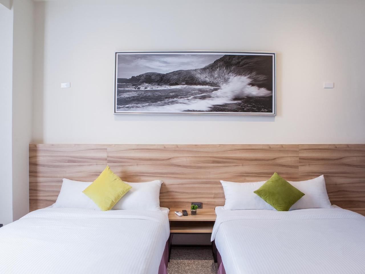 Rainbow Hotel Magong Extérieur photo