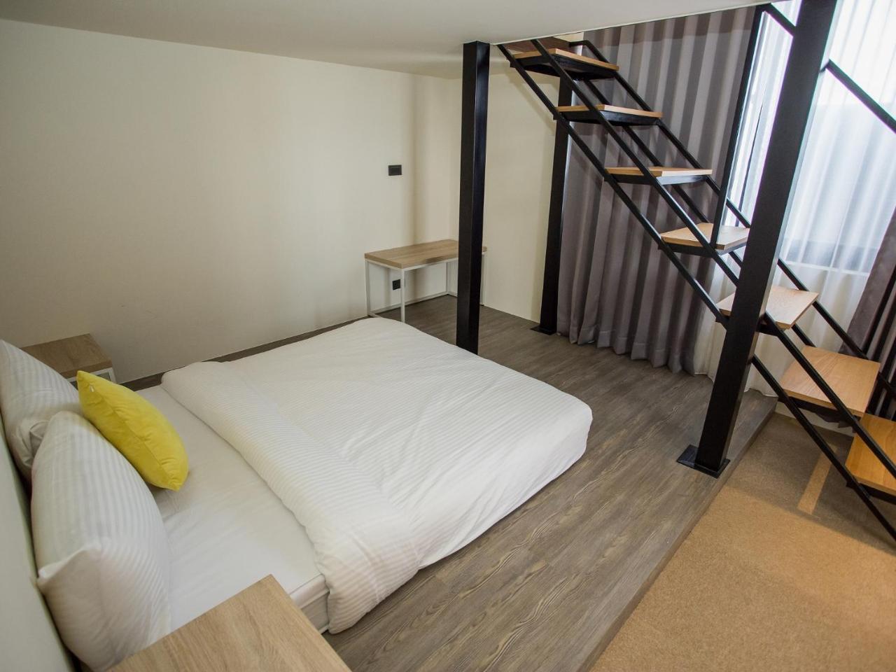 Rainbow Hotel Magong Extérieur photo